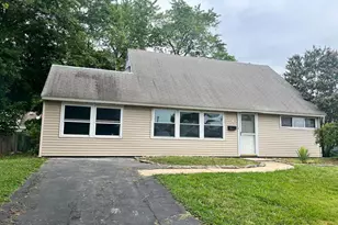 19 Vicar Ln, Levittown, PA 19054 - Photo 1