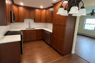 19 Vicar Ln, Levittown, PA 19054 - Photo 3