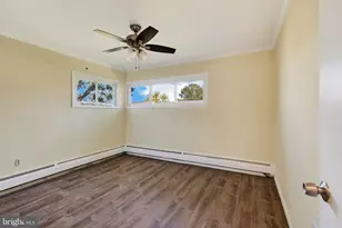19 Vicar Ln, Levittown, PA 19054 - Photo 23