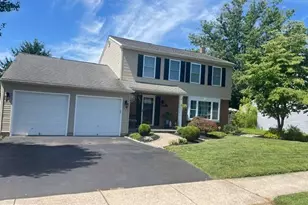126 Hampton Dr, Langhorne, PA 19047 - Photo 1