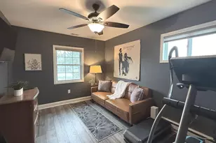 33 Underwood Rd, Levittown, PA 19056 - Photo 11