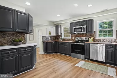 143 Forsythia Drive N, Levittown, PA 19056 - Photo 13