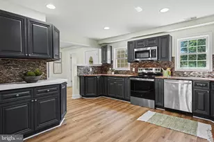 143 Forsythia Dr N, Levittown, PA 19056 - Photo 13