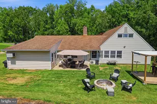 201 Snowball Dr, Levittown, PA 19056 - Photo 35