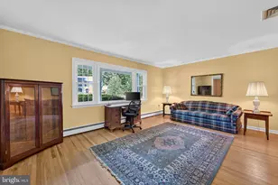 22 Beechwood Ln, Yardley, PA 19067 - Photo 5