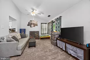 132 Basswood Ct, Warrington, PA 18976 - Photo 5