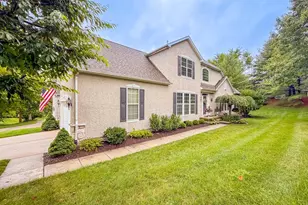 3 Bartons Mill Dr, Washington Crossing, PA 18977 - Photo 3