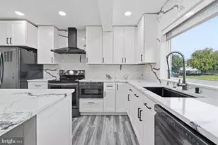 11 Grasspond Rd, Levittown, PA 19057 - Photo 3