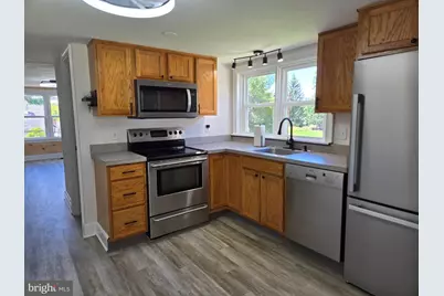 2454 E Swamp Road #1ST FLOOR, Quakertown, PA 18951 - Photo 9