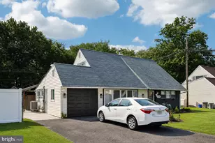 85 Kingwood Ln, Levittown, PA 19055 - Photo 3