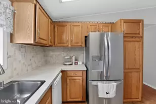 495 Goldenrod Crossing W, Buckingham, PA 18912 - Photo 15