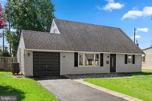 68 Indian Red Rd, Levittown, PA 19057 - Photo 3