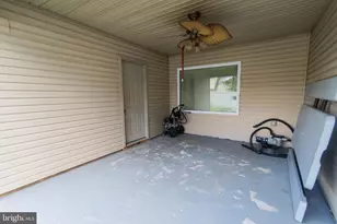 142 Elderberry Dr, Levittown, PA 19054 - Photo 7
