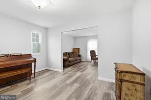325 Cedar St, Warminster, PA 18974 - Photo 9