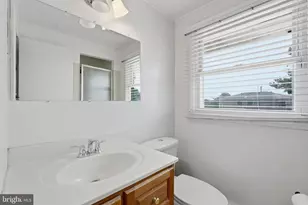 94 Terrace Rd, Levittown, PA 19056 - Photo 49
