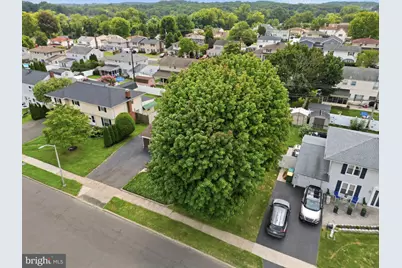94 Terrace Road, Levittown, PA 19056 - Photo 9
