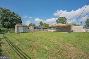 32 Young Birch Rd, Levittown, PA 19057 - Photo 5