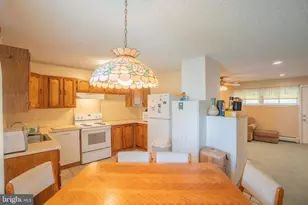 32 Young Birch Rd, Levittown, PA 19057 - Photo 9