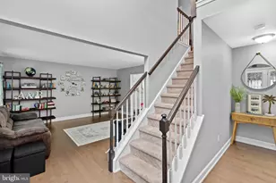 194 Hyacinth Dr S, Yardley, PA 19067 - Photo 7