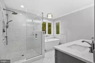 194 Hyacinth Dr S, Yardley, PA 19067 - Photo 27