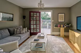255 W Court St, Doylestown, PA 18901 - Photo 37