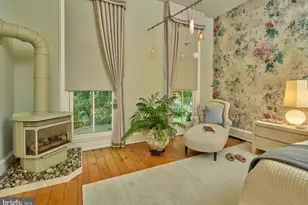 255 W Court St, Doylestown, PA 18901 - Photo 23