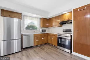 403 Merion Dr, Newtown, PA 18940 - Photo 11
