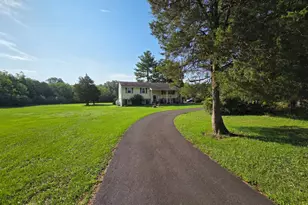 125 E Dark Hollow Road Rd, Pipersville, PA 18947 - Photo 1