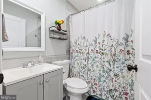 33 Wildrose Ln, Levittown, PA 19054 - Photo 19
