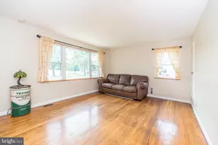 535 W Mill St, Quakertown, PA 18951 - Photo 5