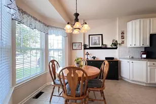 760 Wisteria Dr, Warrington, PA 18976 - Photo 5