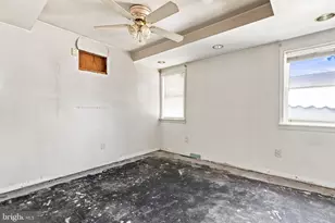 45 Lavender Ln, Levittown, PA 19054 - Photo 15