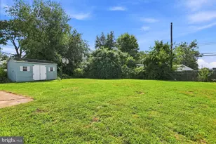 45 Lavender Ln, Levittown, PA 19054 - Photo 19