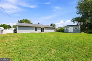 45 Lavender Ln, Levittown, PA 19054 - Photo 23
