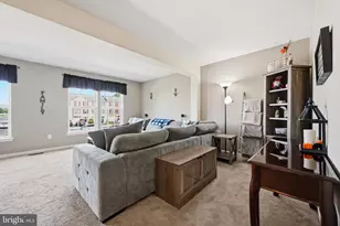 733 Waterway Ct, Quakertown, PA 18951 - Photo 7