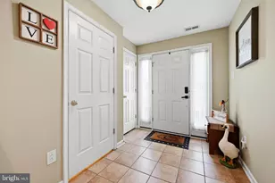 733 Waterway Ct, Quakertown, PA 18951 - Photo 3