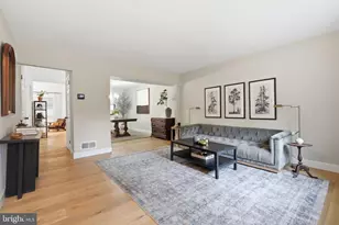 4039 Holly Way, Doylestown, PA 18902 - Photo 5