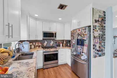 129 Plumbridge Drive, Levittown, PA 19056 - Photo 9