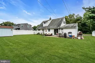129 Plumbridge Dr, Levittown, PA 19056 - Photo 21