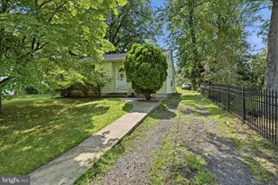 1138 Sunset Ln, Bensalem, PA 19020 - Photo 3