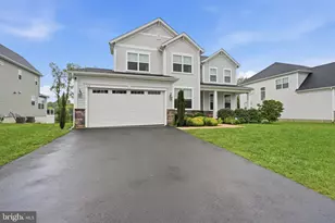 112 Derby Ln, Bensalem, PA 19020 - Photo 3