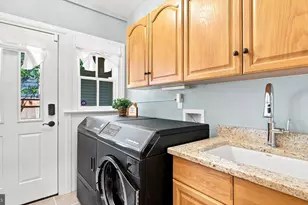 275 W Court St, Doylestown, PA 18901 - Photo 29