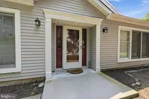 7 Walton Ct, Newtown, PA 18940 - Photo 3