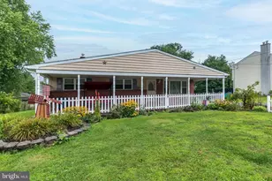 10 Mountain View Rd, Kintnersville, PA 18930 - Photo 1