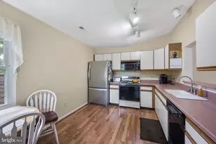 579 Cedar Hollow Dr, Yardley, PA 19067 - Photo 9