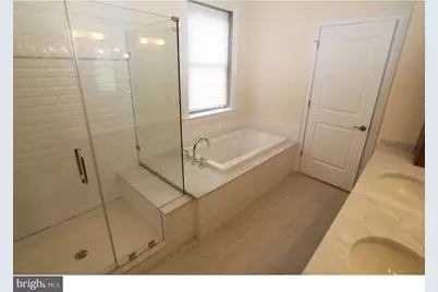 200 N Sycamore Street #3H, Newtown, PA 18940 - Photo 7