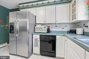 116 Highland Park Dr, Levittown, PA 19056 - Photo 15