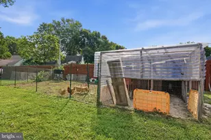116 Highland Park Dr, Levittown, PA 19056 - Photo 37