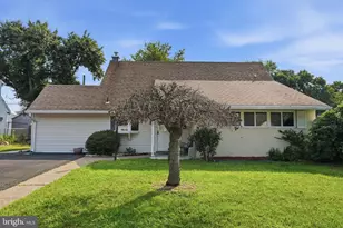 116 Highland Park Dr, Levittown, PA 19056 - Photo 1