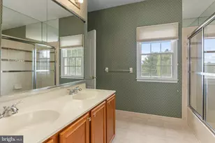 2025 Beacon Hill Dr, Newtown, PA 18940 - Photo 29